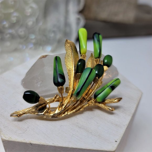 Signed ART Vintage Brooch Pin Green & Goldtone - Picture 3 of 7